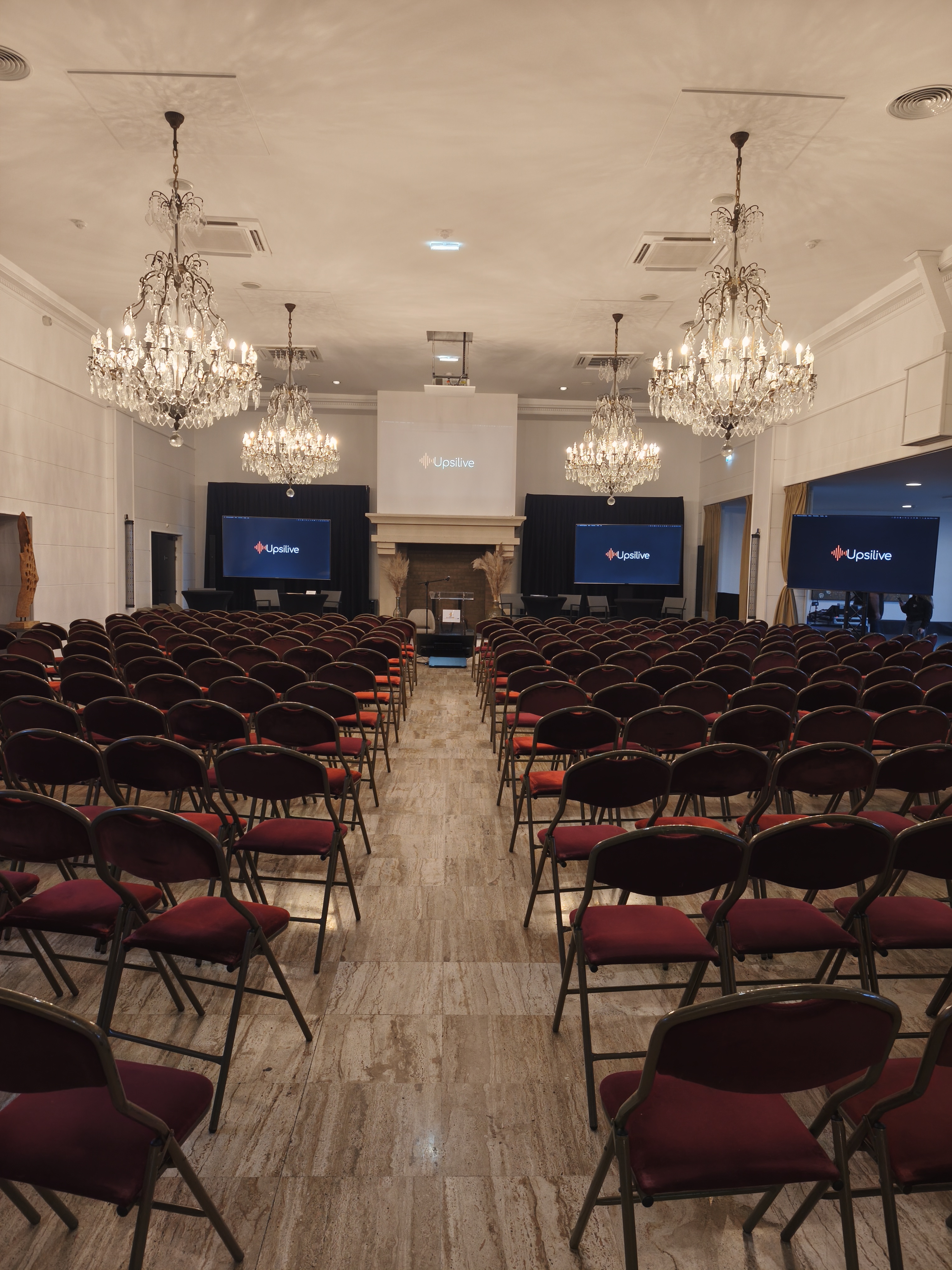Séminaire d'entreprise avec écrans de diffusion — prestation Upsilive à Arras